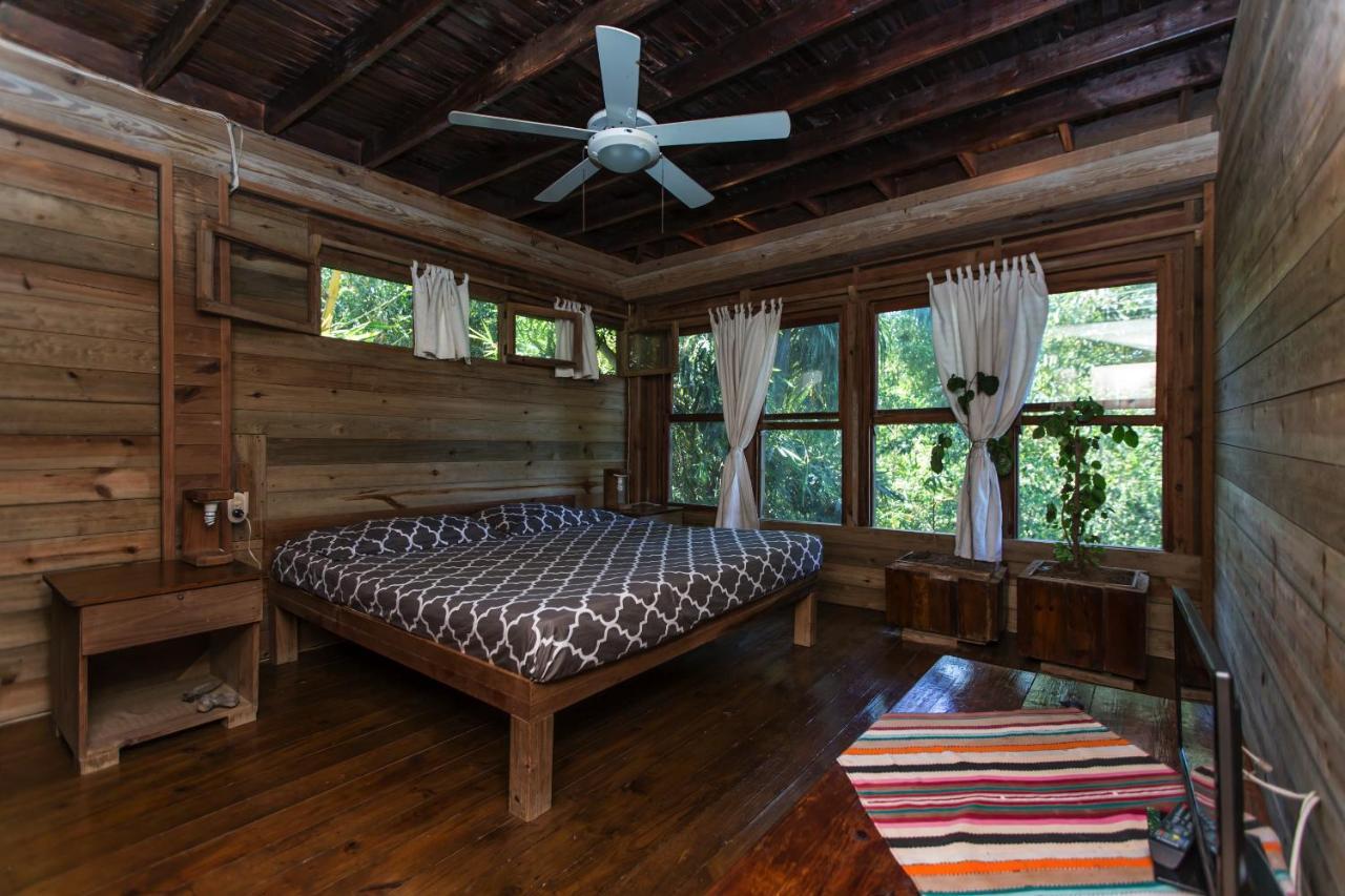 Roatan Bed & Breakfast Apartments West End Exterior foto