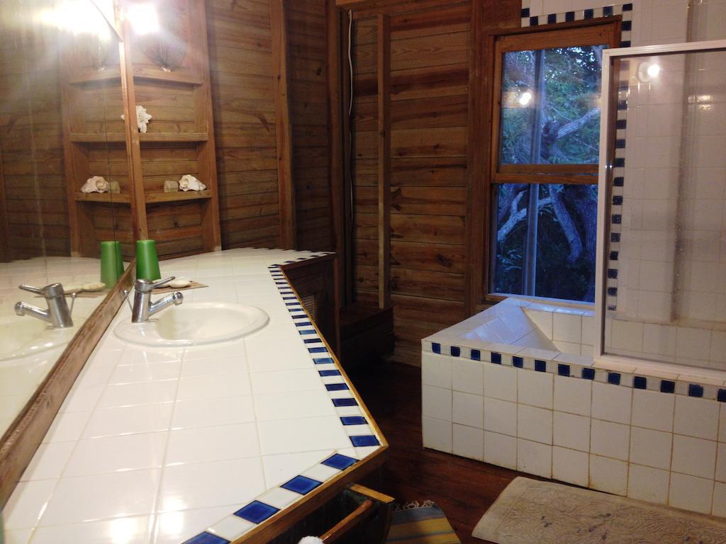 Roatan Bed & Breakfast Apartments West End Exterior foto