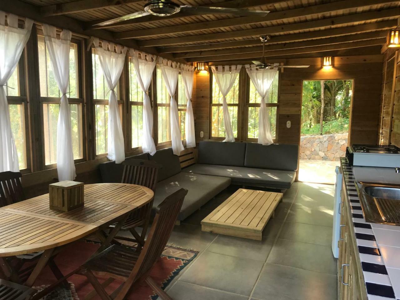 Roatan Bed & Breakfast Apartments West End Exterior foto